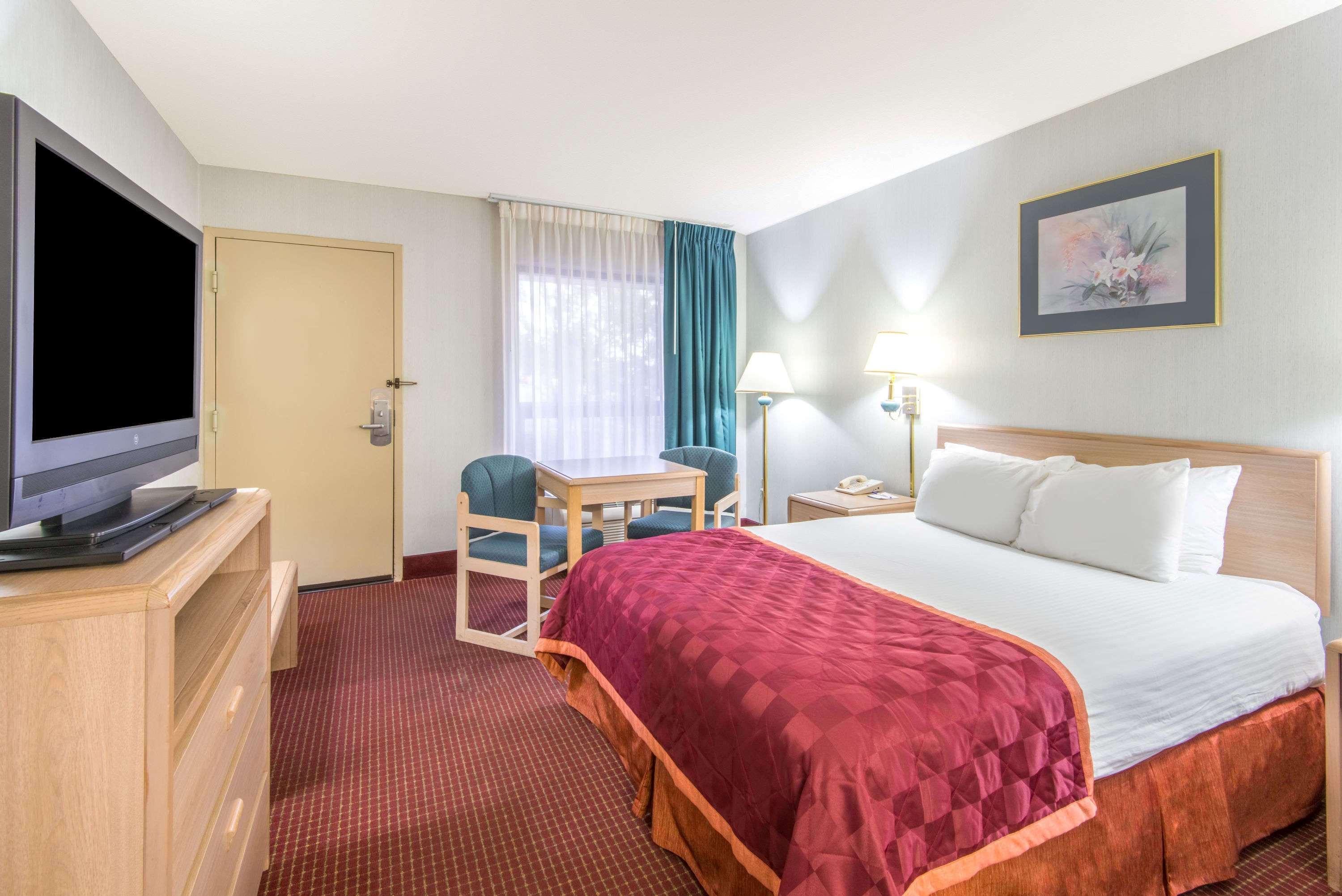Baymont By Wyndham Topeka Luaran gambar
